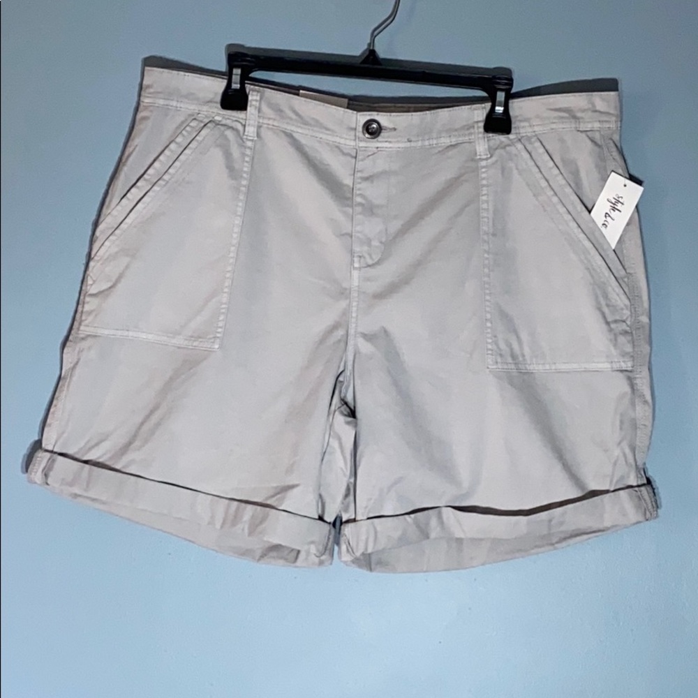 NWT Style & Co khaki shorts Plus Size 18